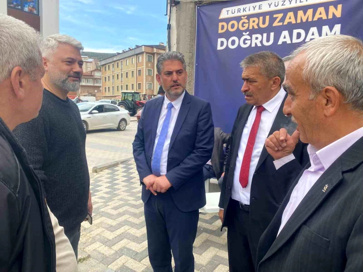 AK Parti Bilecik İl Başkanı ve Gölpazarı Belediye Başkanı Esnaf Ziyaretinde
