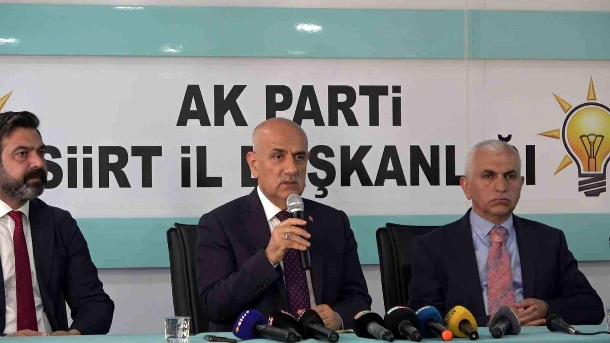 Tarım ve Orman Bakanı Kirişci Siirt\'te Muhalefete Yüklendi