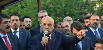 Bakan Kirişçi, AK Parti seçim bürosunda açıklamalarda bulundu