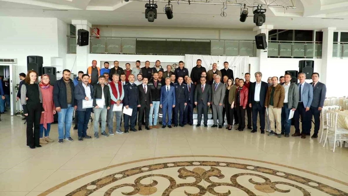 Akşehir Belediye Başkanı Salih Akkaya Personeli ile Bayramlaştı