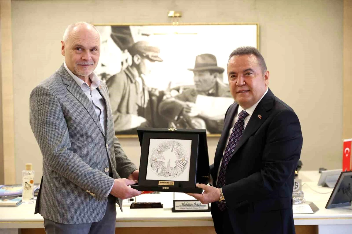 Başkan Böcek, Çek Cumhuriyeti Ankara Büyükelçisi Vacek\'i ağırladı