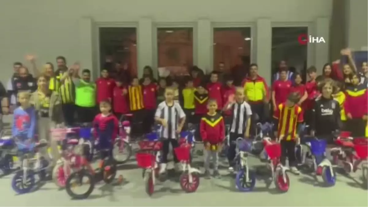 Bodrum\'dan Hatay\'a uçurtma ve bisiklet gönderildi