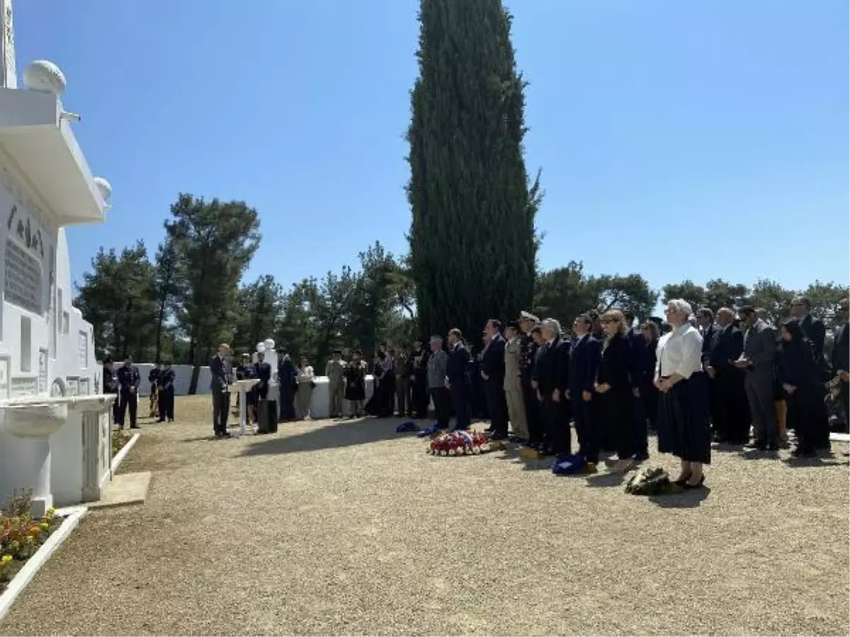 Fransız ve İngiliz Anıtlarında Çanakkale Savaşları Anısı Canlandırıldı