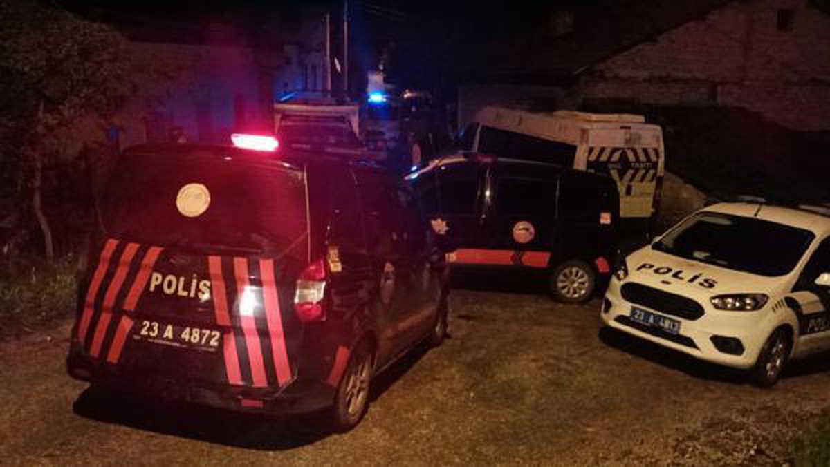 Komşu Aileler Arasında Çıkan Kavgada 3 Kişi Yaralandı
