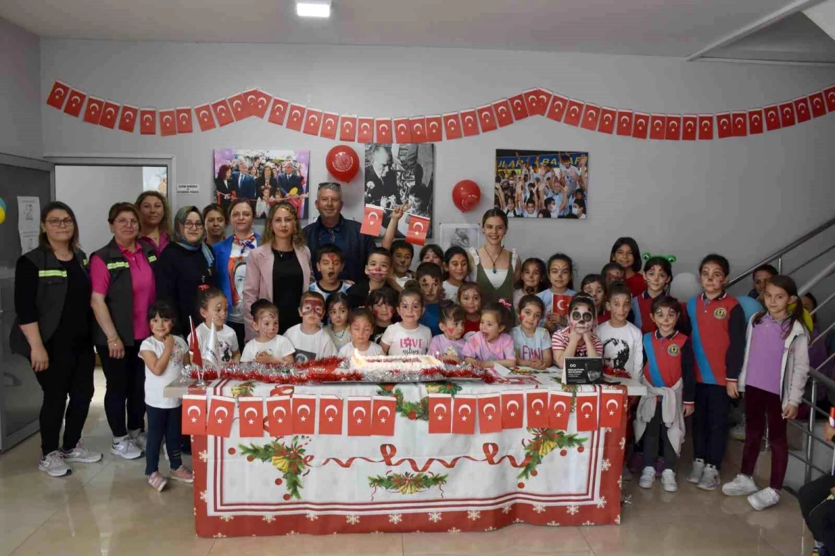 Germencik Belediyesi 23 Nisan Çocuk Şenliği\'ni Düzenledi