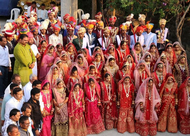 Hindistan'da Toplu Nikah Töreni Düzenlendi