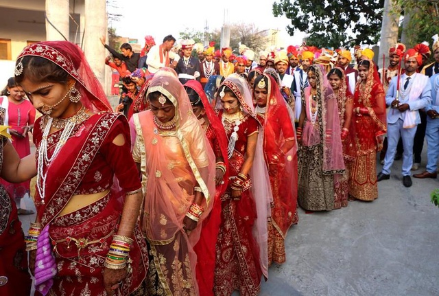 Hindistan'da Toplu Nikah Töreni Düzenlendi