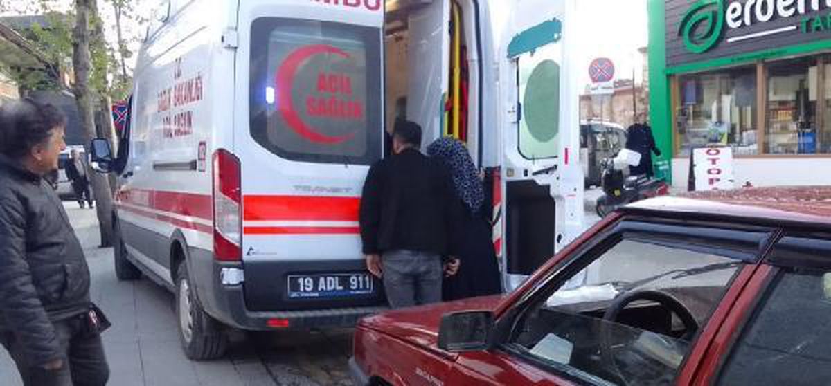 Çorum\'da Çay Ocağına Saldırı: 2 Kişi Yaralandı