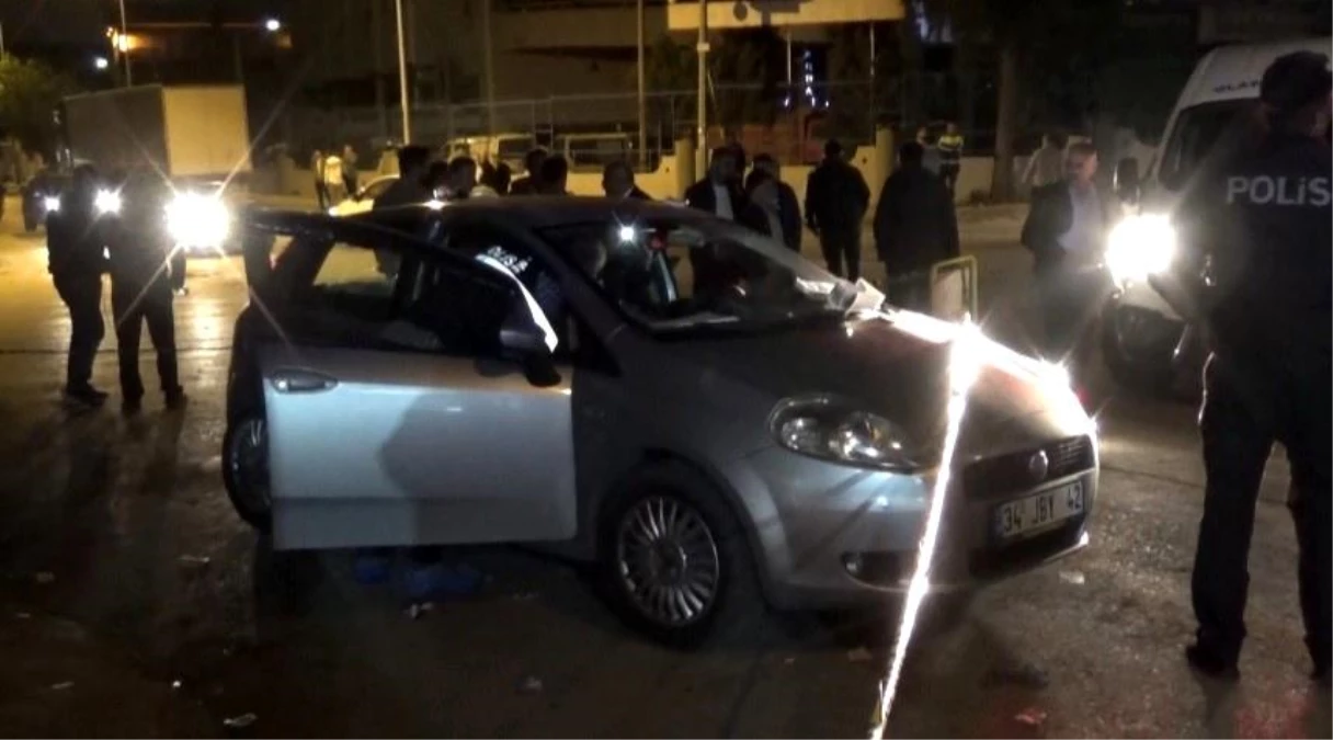 İzmir\'de 15 yaşındaki sürücünün karıştığı kaza anı kameraya yansıdı