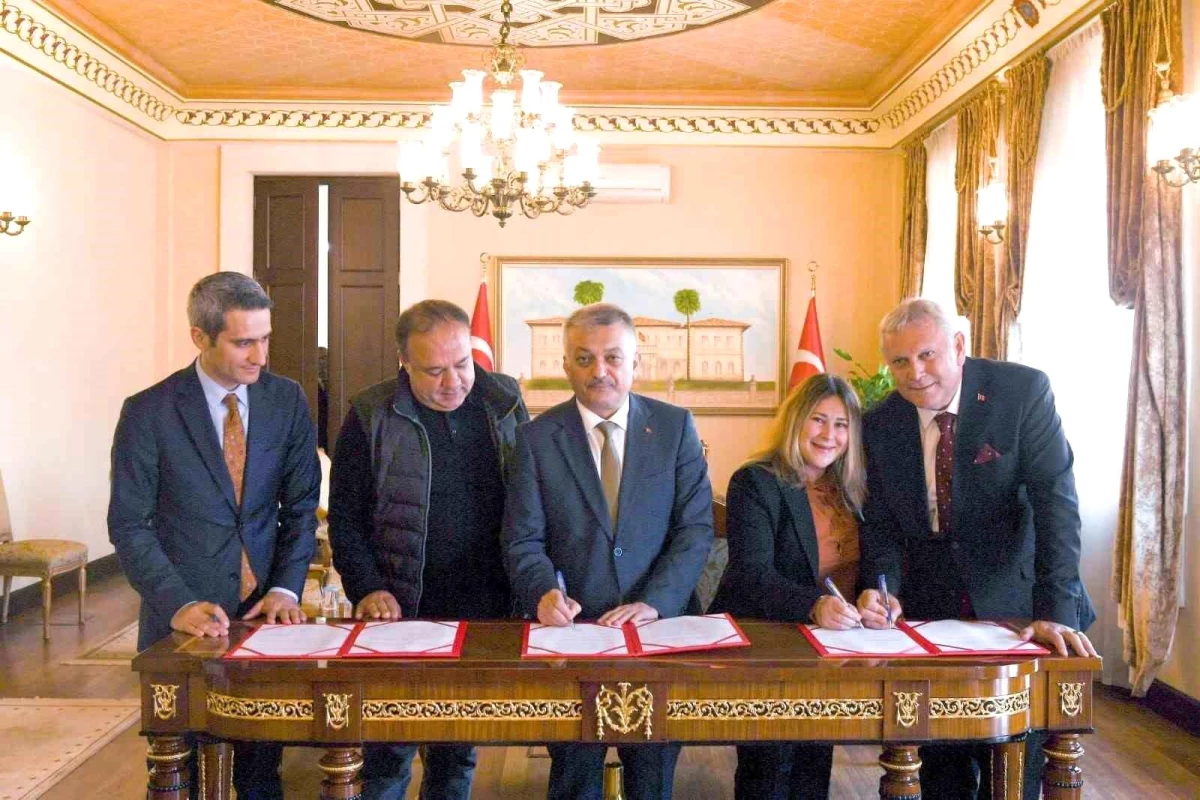 Antalya Valisi Ersin Yazıcı Hayırseverlerle Protokol İmzaladı