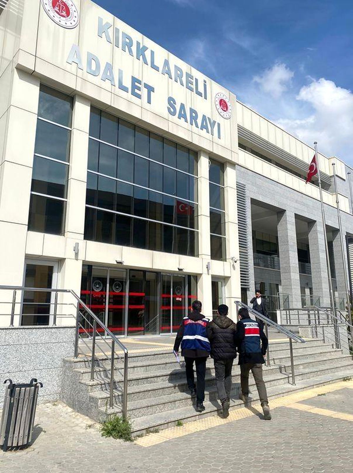 Kırklareli\'de Bulgaristan\'a kaçmaya çalışan 3 terör örgütü üyesi yakalandı