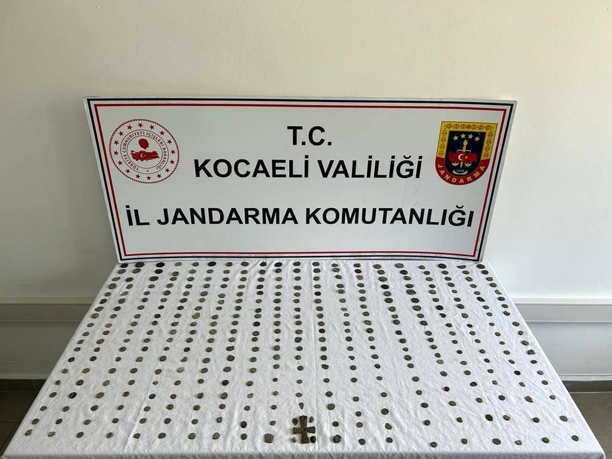 Kandıra\'da Roma ve Bizans Dönemine Ait 505 Tarihi Eser Ele Geçirildi