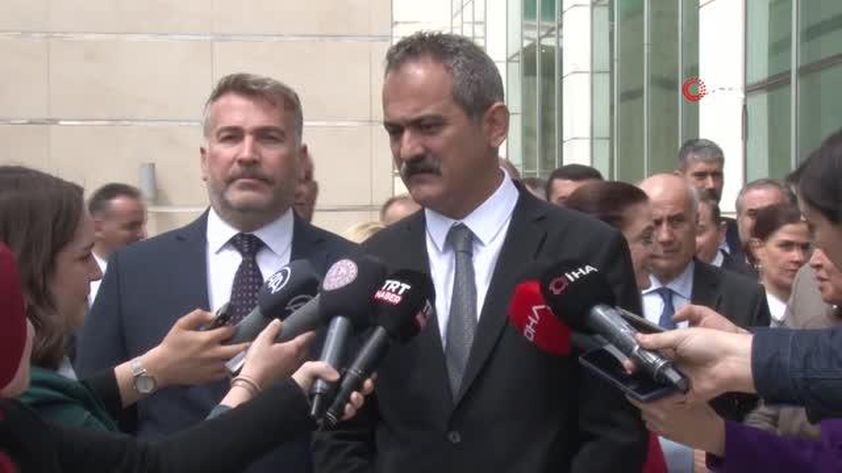 Milli Eğitim Bakanı Özer: Deprem bölgesindeki 10 ilde eğitim verilmeyen hiçbir ilçe kalmadı