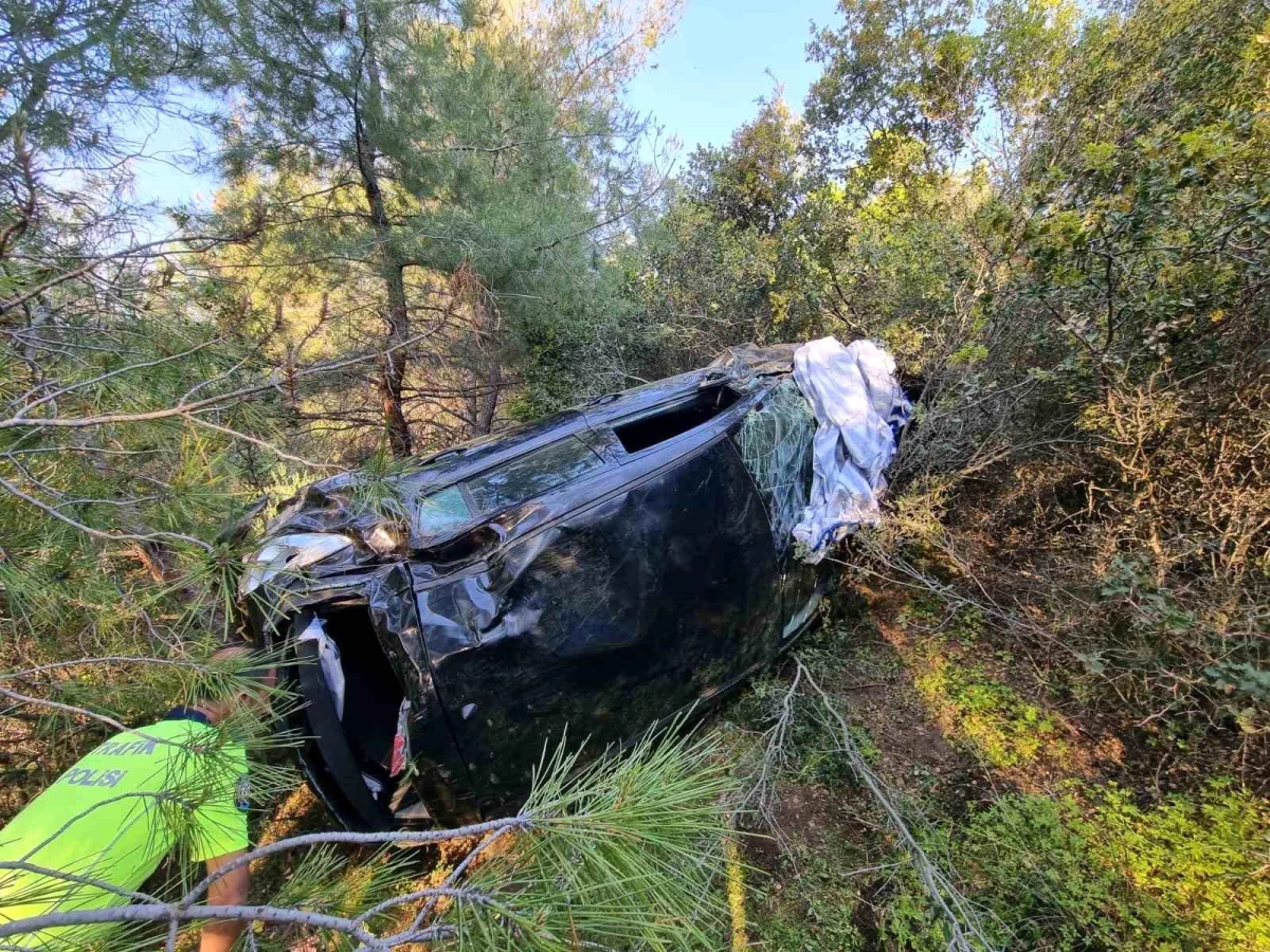 Aydın\'da Otomobil Şarampole Uçtu: Sürücü Yaralı Kurtuldu