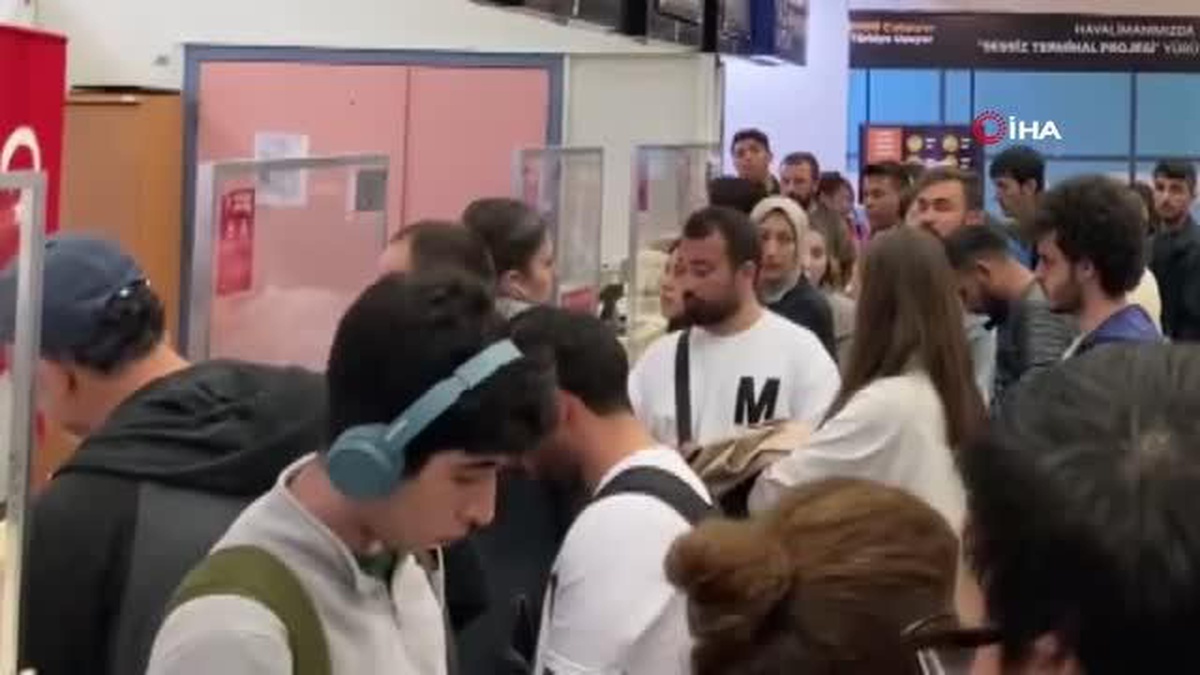 THY\'nin Hatay-İstanbul seferi iptal edildi: Yolcular ve yetkililer arasında tartışma yaşandı