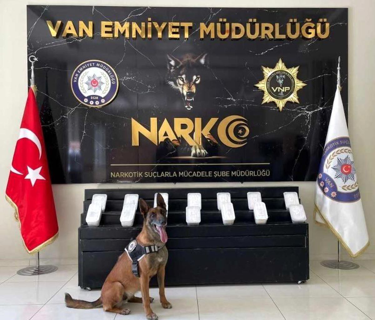Vanda 10 Kilo 500 Gram Metamfetamin Ele Geçirildi
