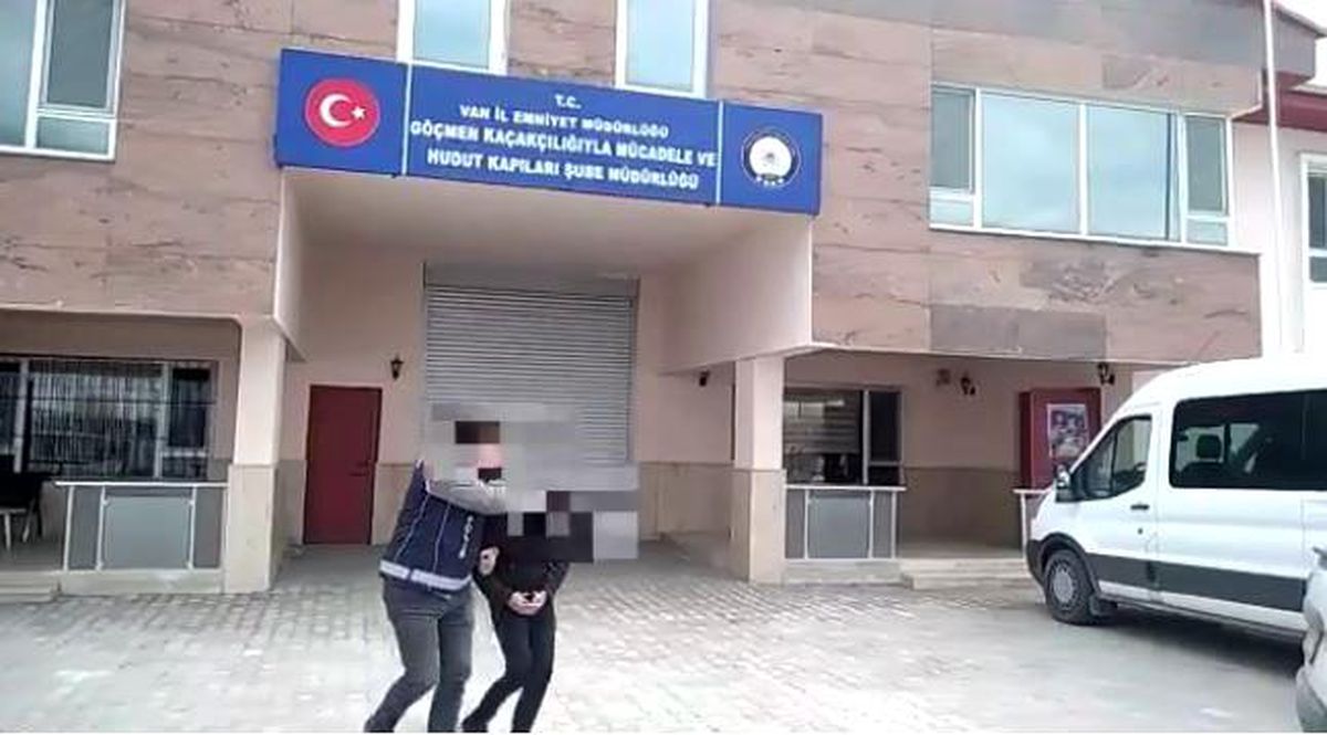 Van\'da Göçmen Kaçakçılığı ve İnsan Ticareti Operasyonu: 2 Tutuklama