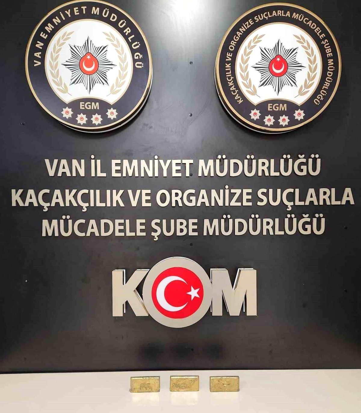 Van\'da gümrük kaçağı 4 kilo altın ele geçirildi