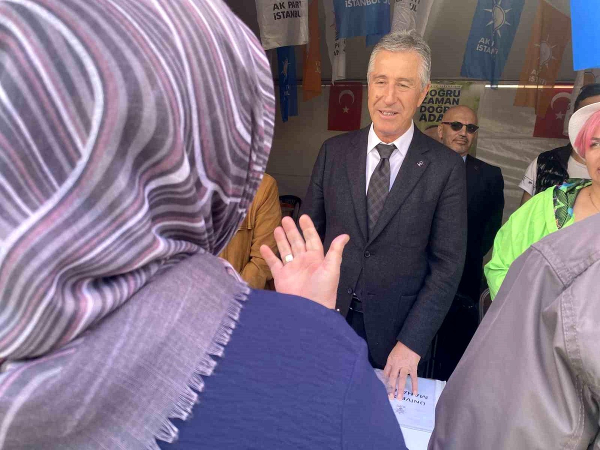 AK Parti İstanbul Milletvekili adayı Nazif Çetin Avcılar\'da vatandaşlarla buluştu