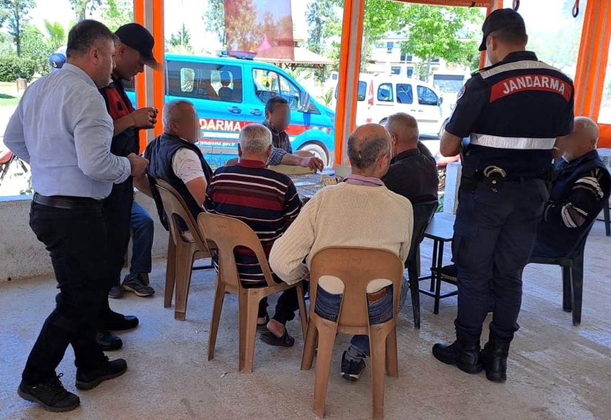 Antalya Jandarması 194 Aranan Şahsı Yakaladı