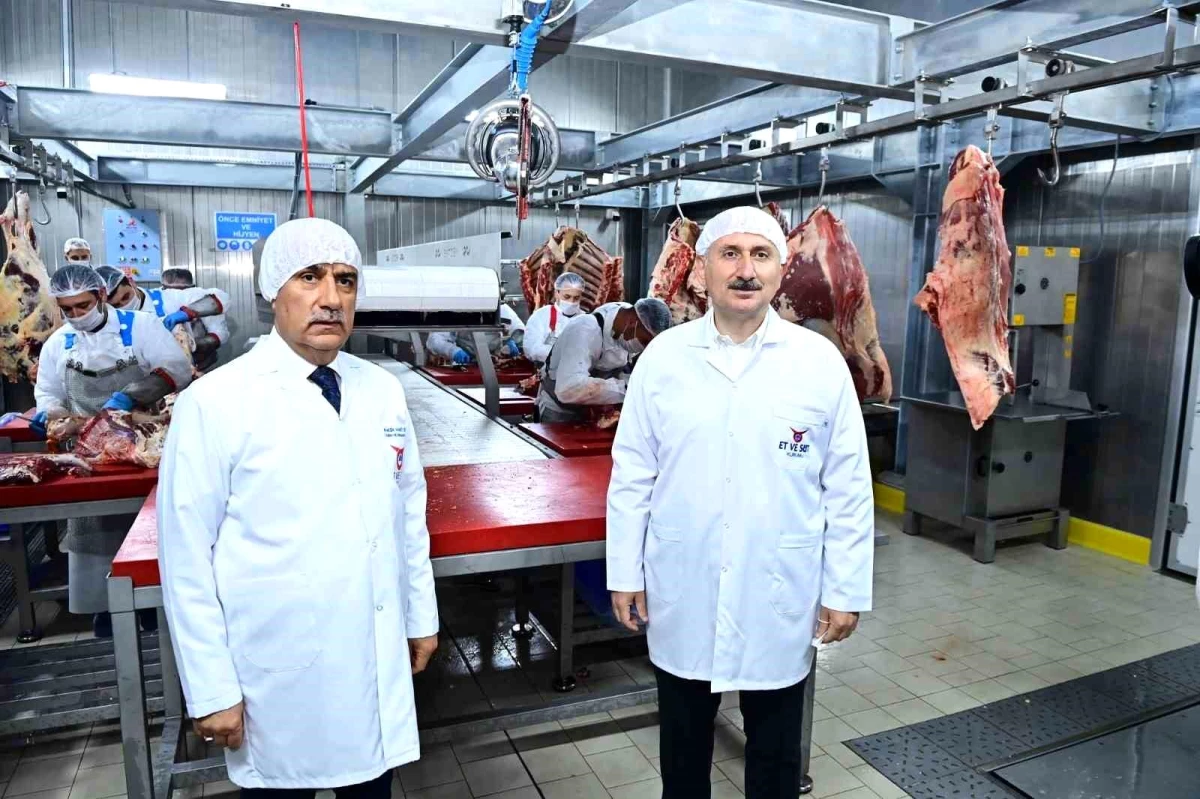 Bakanlar Karaismailoğlu ve Kirişci, Et ve Süt Kurumu Trabzon Et Kombinası\'nın açılışını yaptı