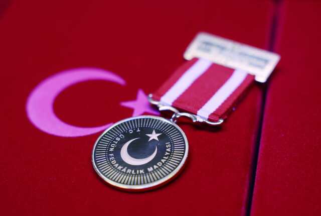 Cumhurbaşkanı Erdoğan, depremin kahramanlarını unutmadı: 55 bin kişiye madalya vereceğiz