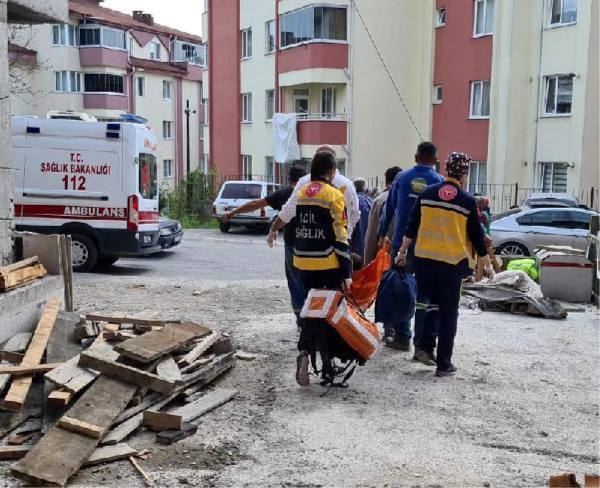 Zonguldak\'ta İnşaat İşçileri Elektrik Akımına Kapılarak Yaralandı