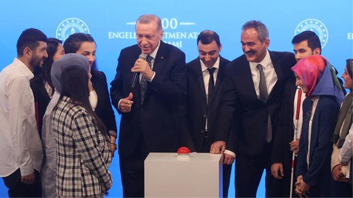 Cumhurbaşkanı Erdoğan, 3 bin 500 engelli öğretmenin atamasının yapıldığı törende konuştu: Mayıs\'ta 45 bin yeni öğretmen ataması yapacağız