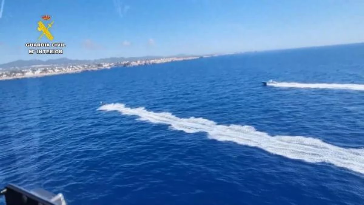 İspanyol Polisi 1200 Kilogram Uyuşturucu Yüklü Tekneyi Takibe Aldı