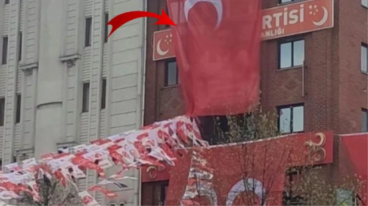 İYİ Parti ile MHP arasında pankart yarışı! Sinan Ateş\'in ablası, olaya tepki gösterdi