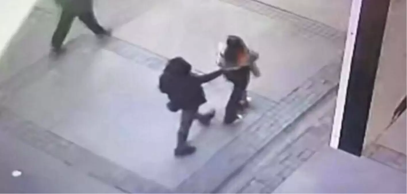 İzmir\'de Cinsel Saldırı İddiasıyla Yargılanan Sanık Tahliye Edildi