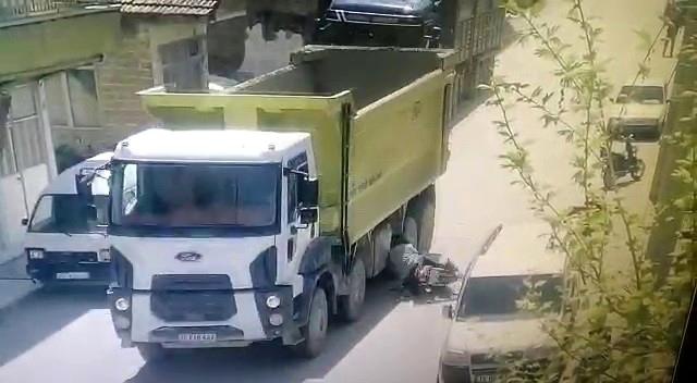 Ölüm, hiç beklenmedik anda geldi! Görüntüyü izlerken içiniz ürperecek