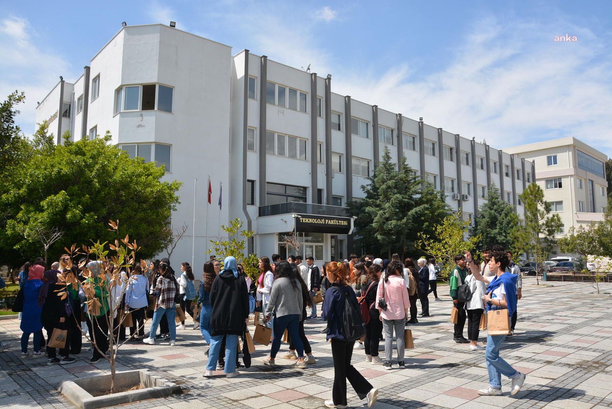 Mersin Büyükşehir, Öğrencilere Üniversiteleri Tanıtıyor