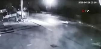 Otomobiller böyle çarpıştı: 4 yaralı