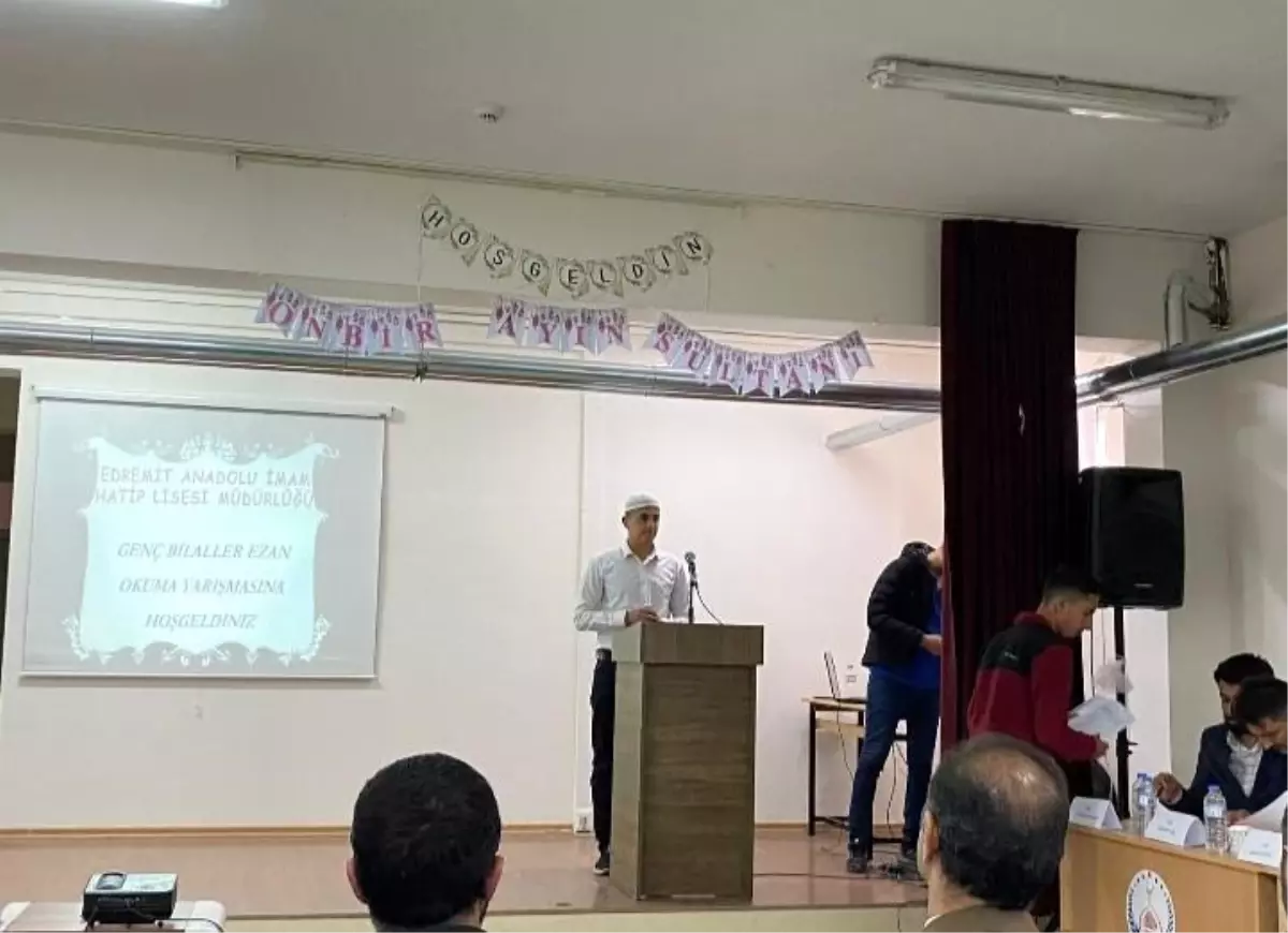Özalplı öğrenci 'Genç Bilaller Ezanı Güzel Okuma Yarışması'nda birinci oldu