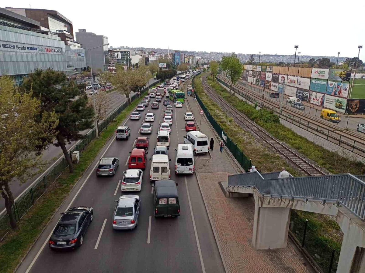 Samsun\'daki Motorlu Kara Taşıtı Sayısı Geçen Aya Göre 2 Bin 941 Arttı