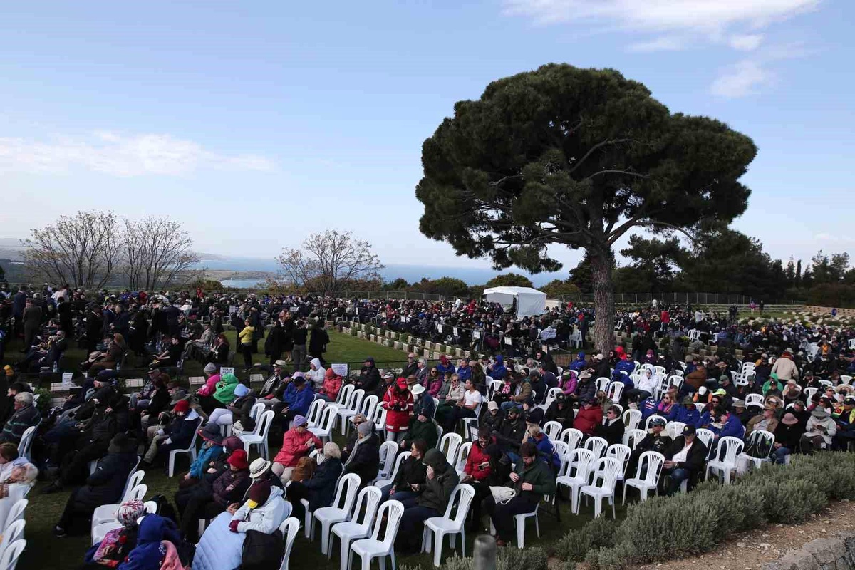 Çanakkale Kara Savaşları\'nın 108. yılında Lone Pine Anıtı\'nda tören düzenlendi