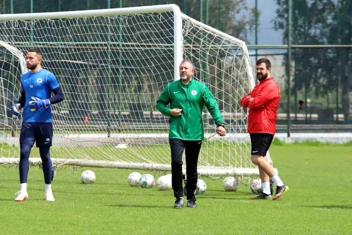 Menemen FK\'nın yeni teknik direktörü Serkan Afacan takımın başında 4 puan kazandırdı