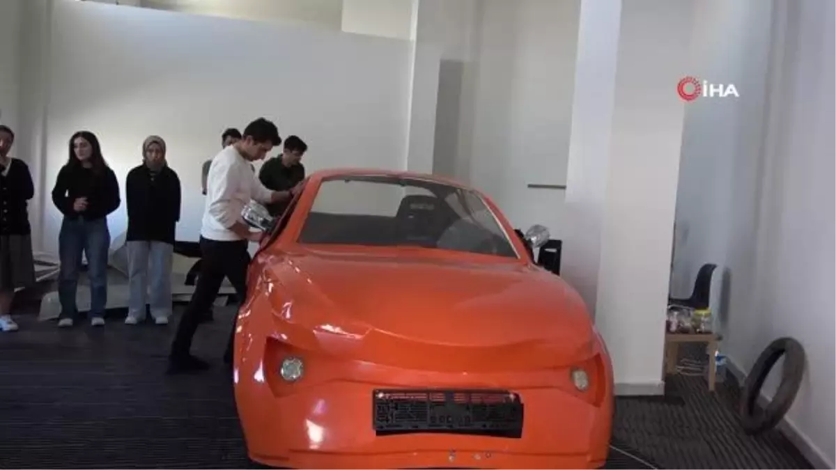 Üniversite öğrencileri yerli ve milli hidrojen yakıtlı otomobil üretti