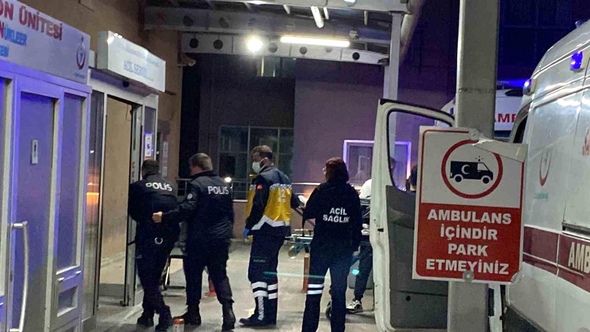 Tekirdağ\'da polisler silahlı saldırıya uğradı: 2 yaralı