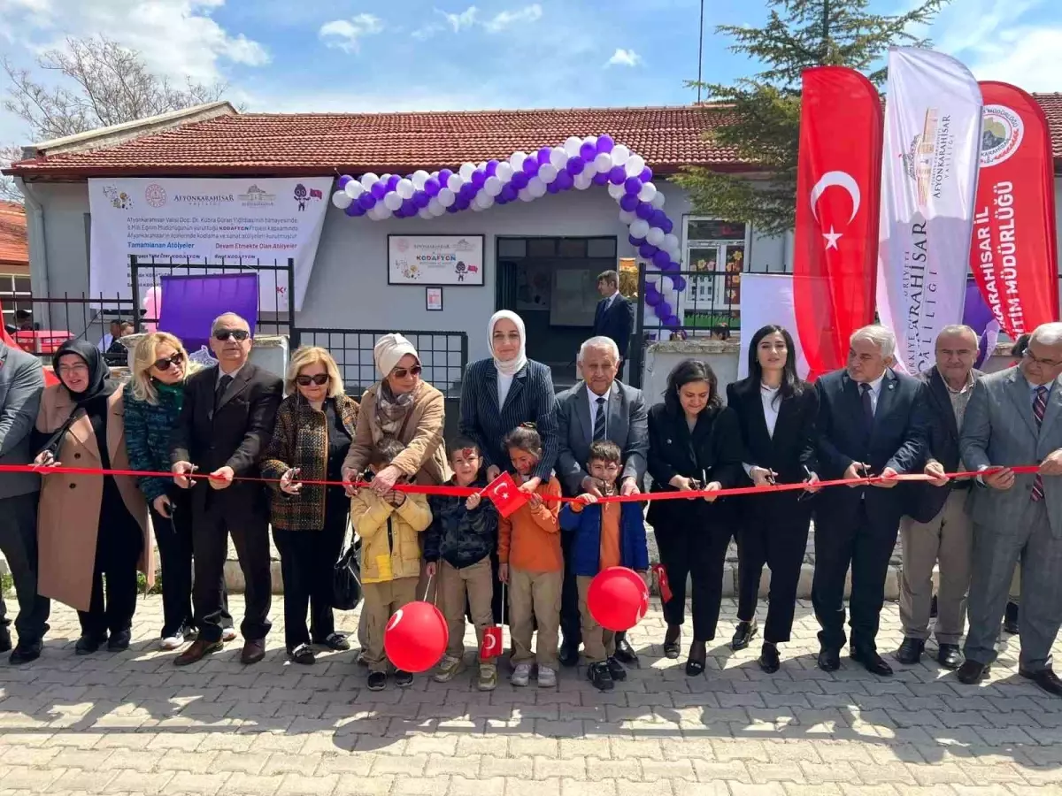 Afyonkarahisar\'da KODAFYON ve Sanat Atölyesi açıldı
