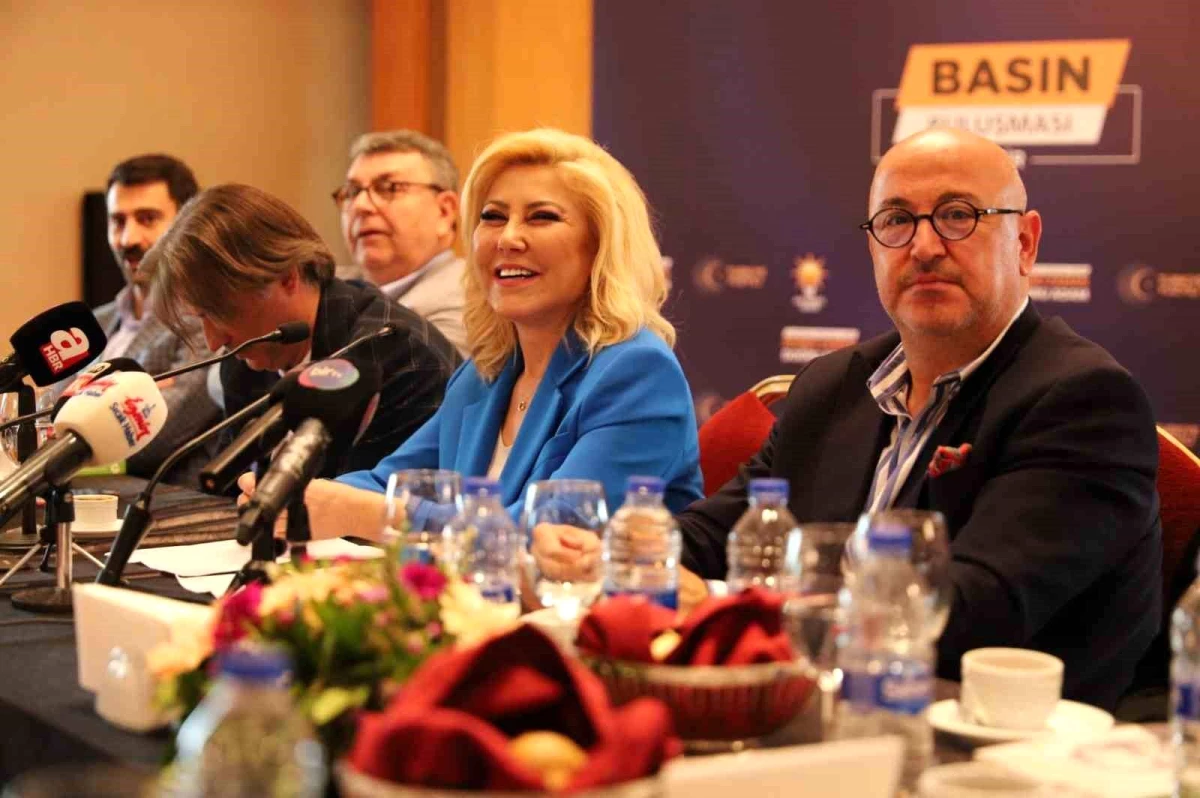 AK Parti İzmir 1. Bölge 3. Sıra Milletvekili Adayı Şebnem Bursalı Basın Mensuplarıyla Buluştu