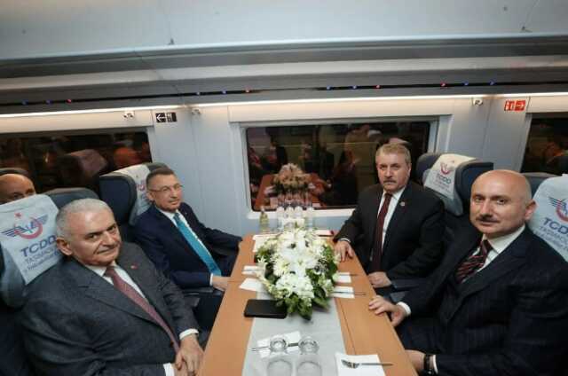 Ankara-Sivas Hızlı Tren Hattı'nın açılışına katılmayan Cumhurbaşkanı Erdoğan müjdeyi sosyal medyadan verdi: Mayıs sonuna kadar ücretsiz Ankara-Sivas Hızlı Tren Hattı'nın açılışına katılmayan Cumhurbaşkanı Erdoğan müjdeyi sosyal medyadan verdi: Mayıs sonuna kadar ücretsiz