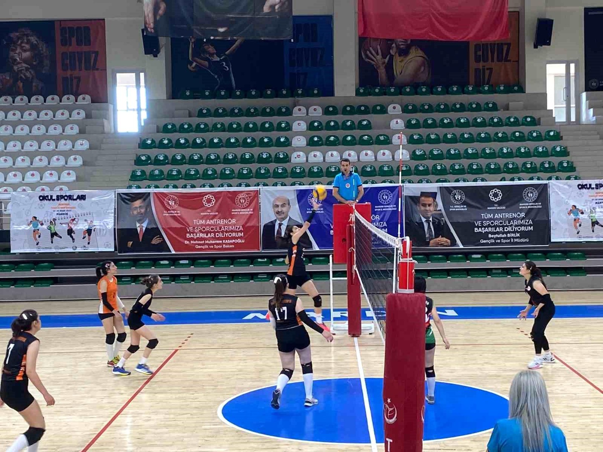 Bağlar Belediyespor Genç Kız Voleybol Takımı Bölge Şampiyonu Oldu