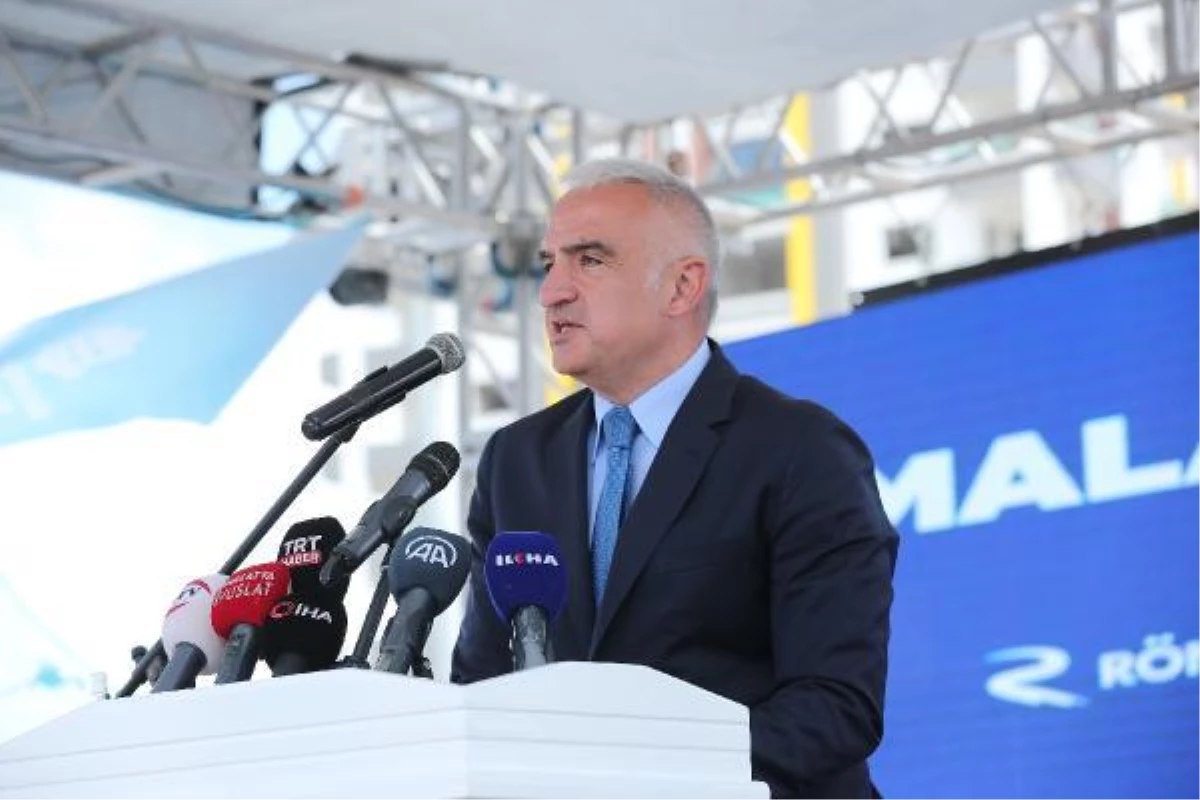Kültür ve Turizm Bakanı Mehmet Nuri Ersoy, Malatya\'da konteyner kent açılış törenine katıldı
