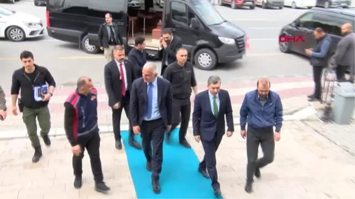 BAKAN ERSOY DEVLET VE MİLLET OLARAK BİRBİRİMİZE TUTUNUP, AYAKTA KALDIK