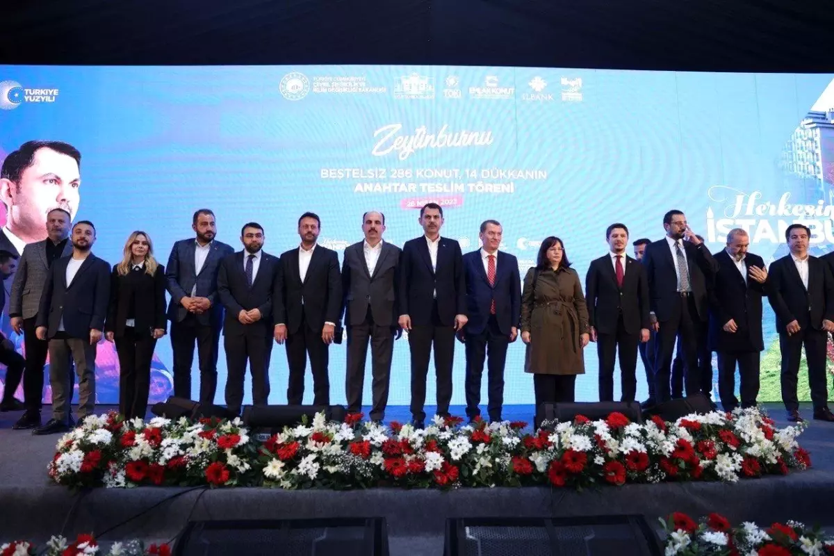 Bakan Kurum: "Türkiye\'de 3.3 milyon konut dönüştürdük, 250 bin devam ediyor"