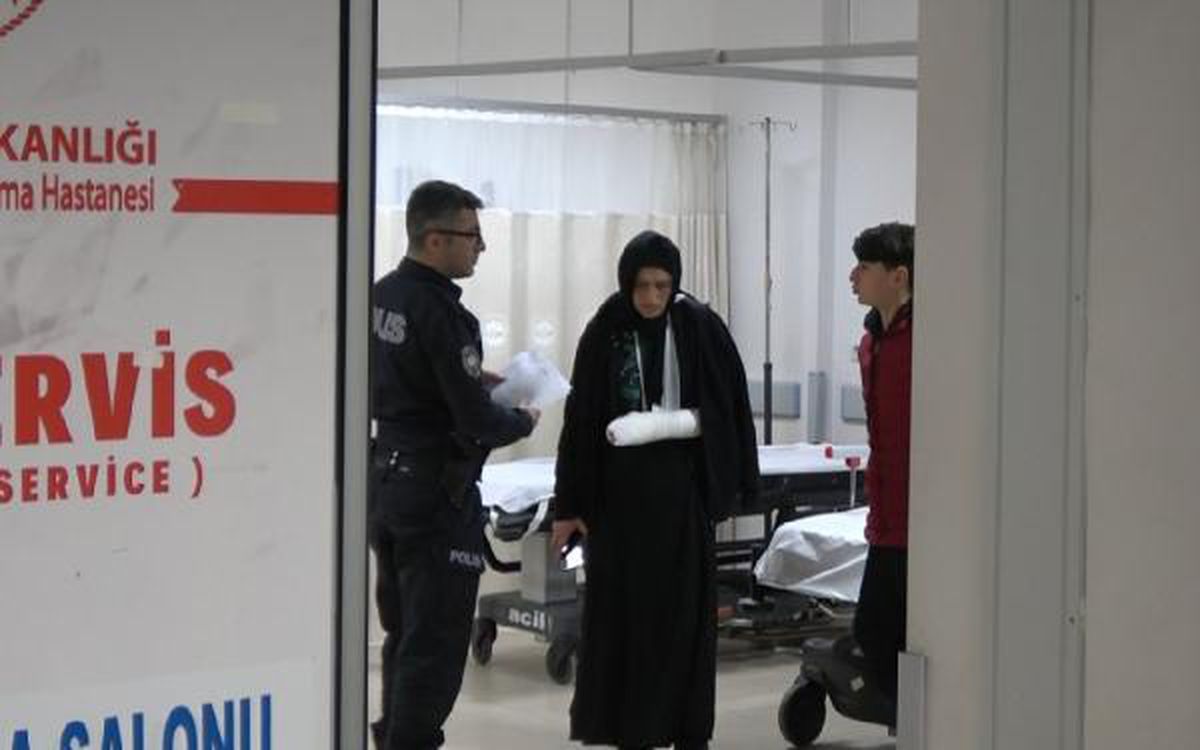 Afganistan uyruklu adam, boşandığı eşini ve oğlunu dövdü