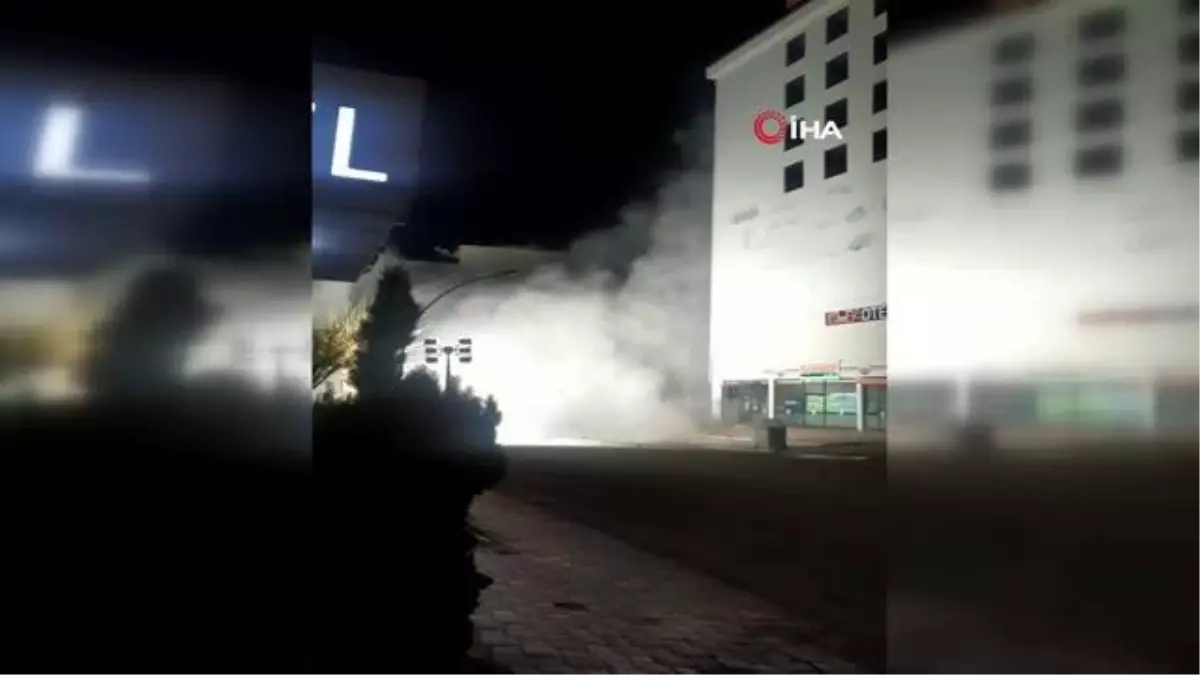 Depremde ağır hasar alan 12 katlı bina kontrollü şekilde yıkıldı