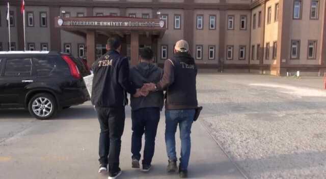 Diyarbakır merkezli 21 ildeki terör operasyonunda gözaltı sayısı 128'e yükseldi Diyarbakır merkezli 21 ildeki terör operasyonunda gözaltı sayısı 128'e yükseldi